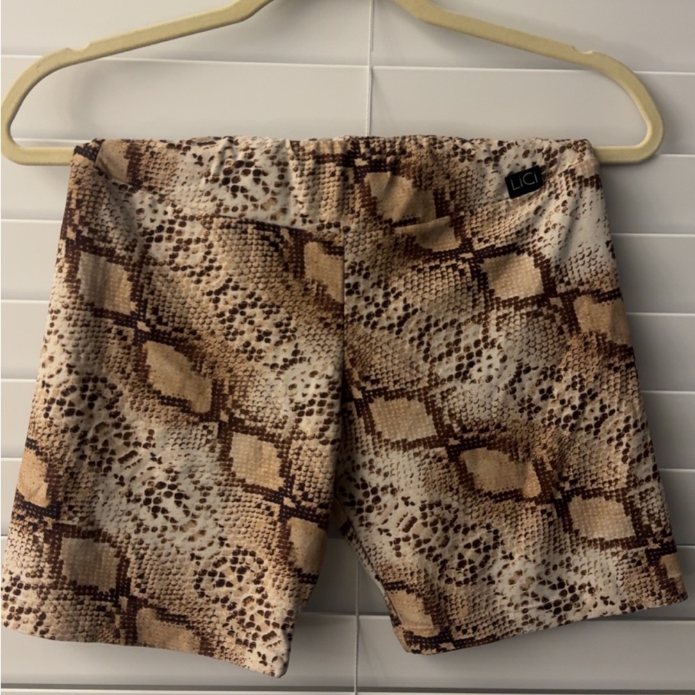LiCi Fit Rattlesnake Regular Shorts
